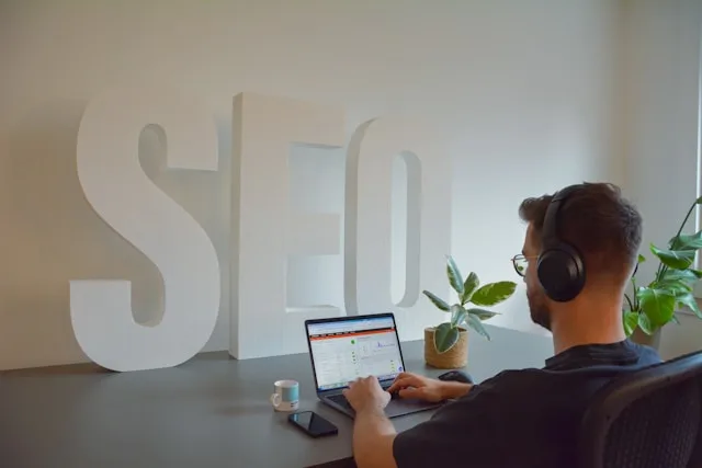 Website-Analyse kostenlos: 12-Punkte-SEO-Check für KMU